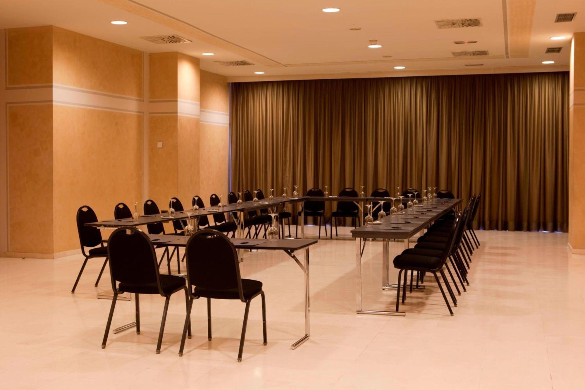 Ac Hotel Guadalajara By Marriott, Spain Dış mekan fotoğraf